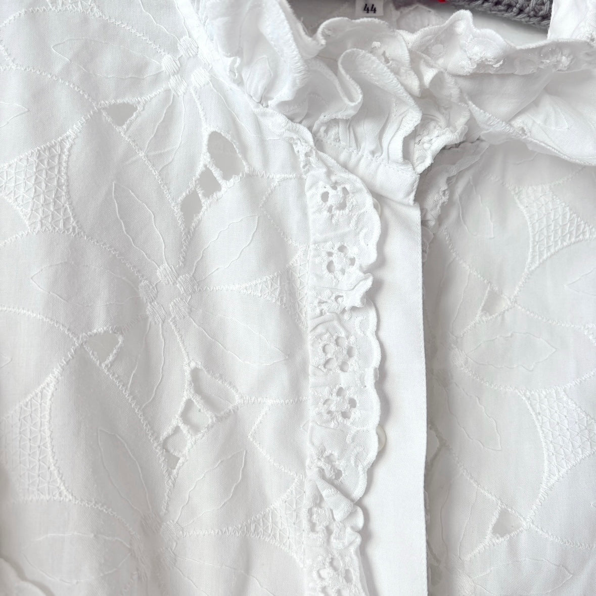 Vintage White Flower Cotton Blouse