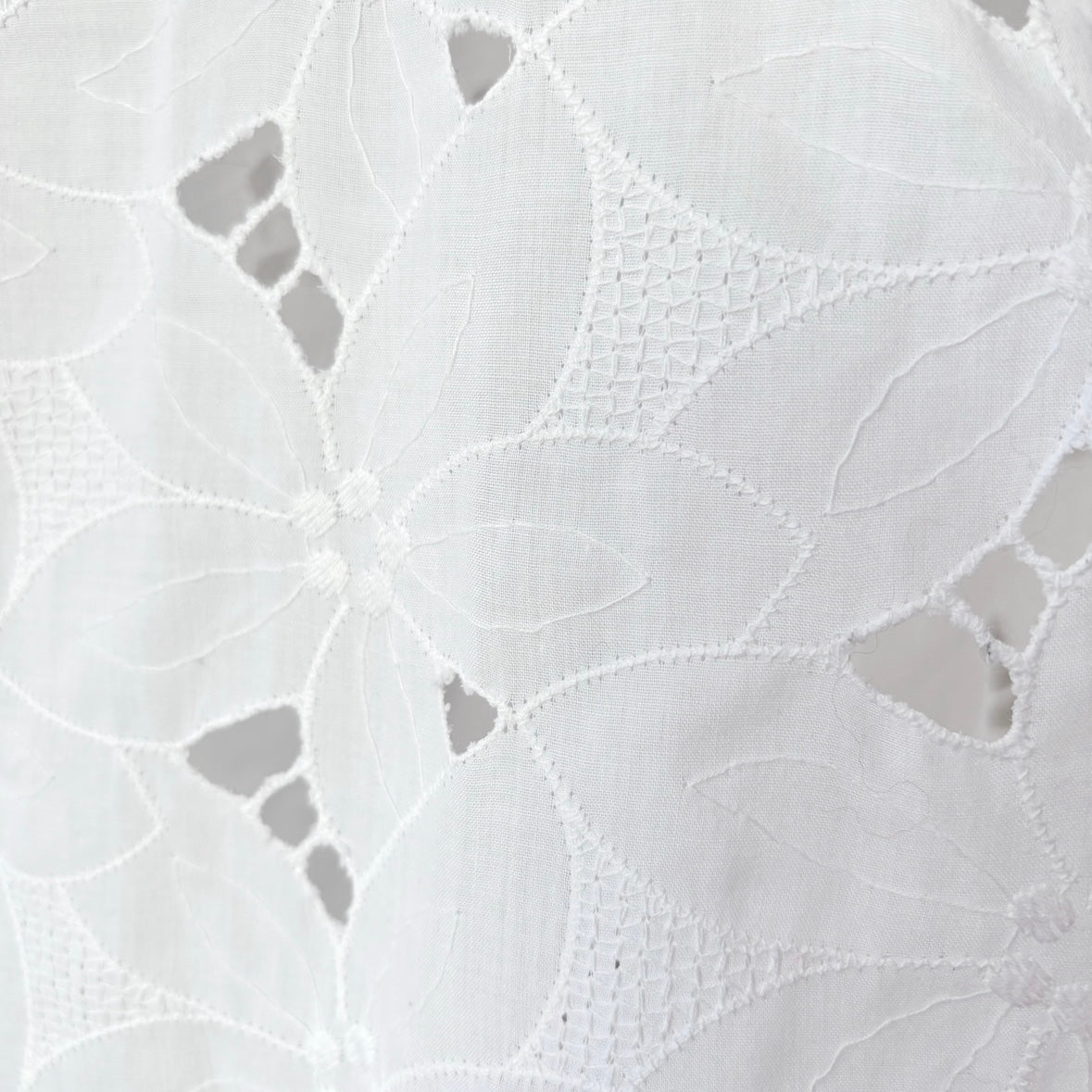 Vintage White Flower Cotton Blouse