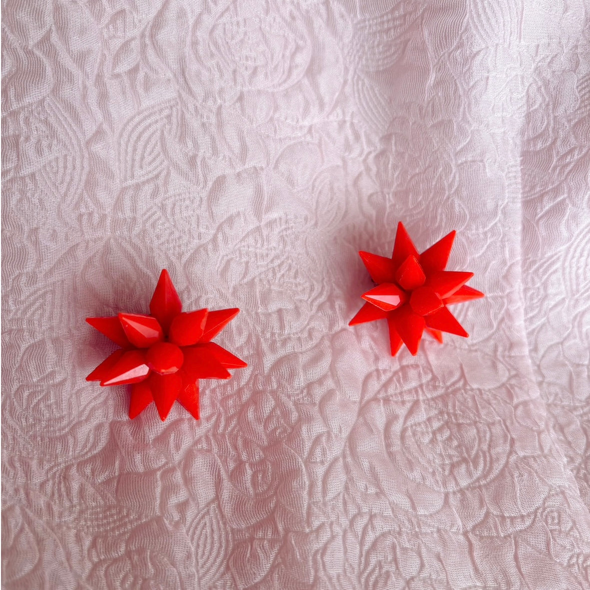 80s Red Retro Clip-on
