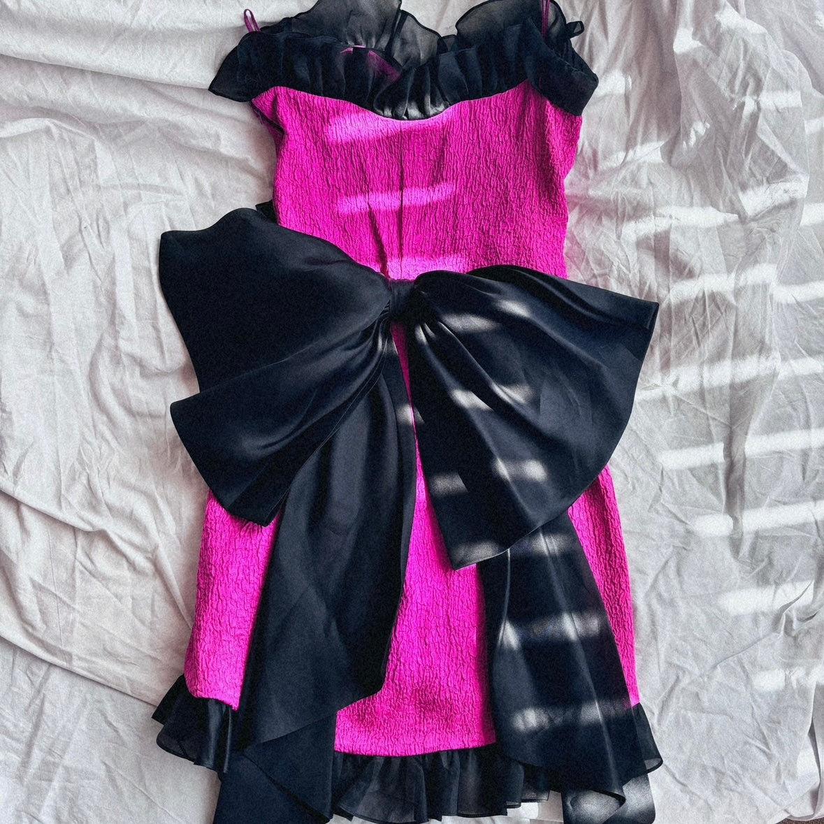 ysl pink bow dress 1956 pink Christian Dior Opra Bouffe dress by Christian Dior and a 1959 rose-coloured dress by Yves Saint Laurent @dior @ysl