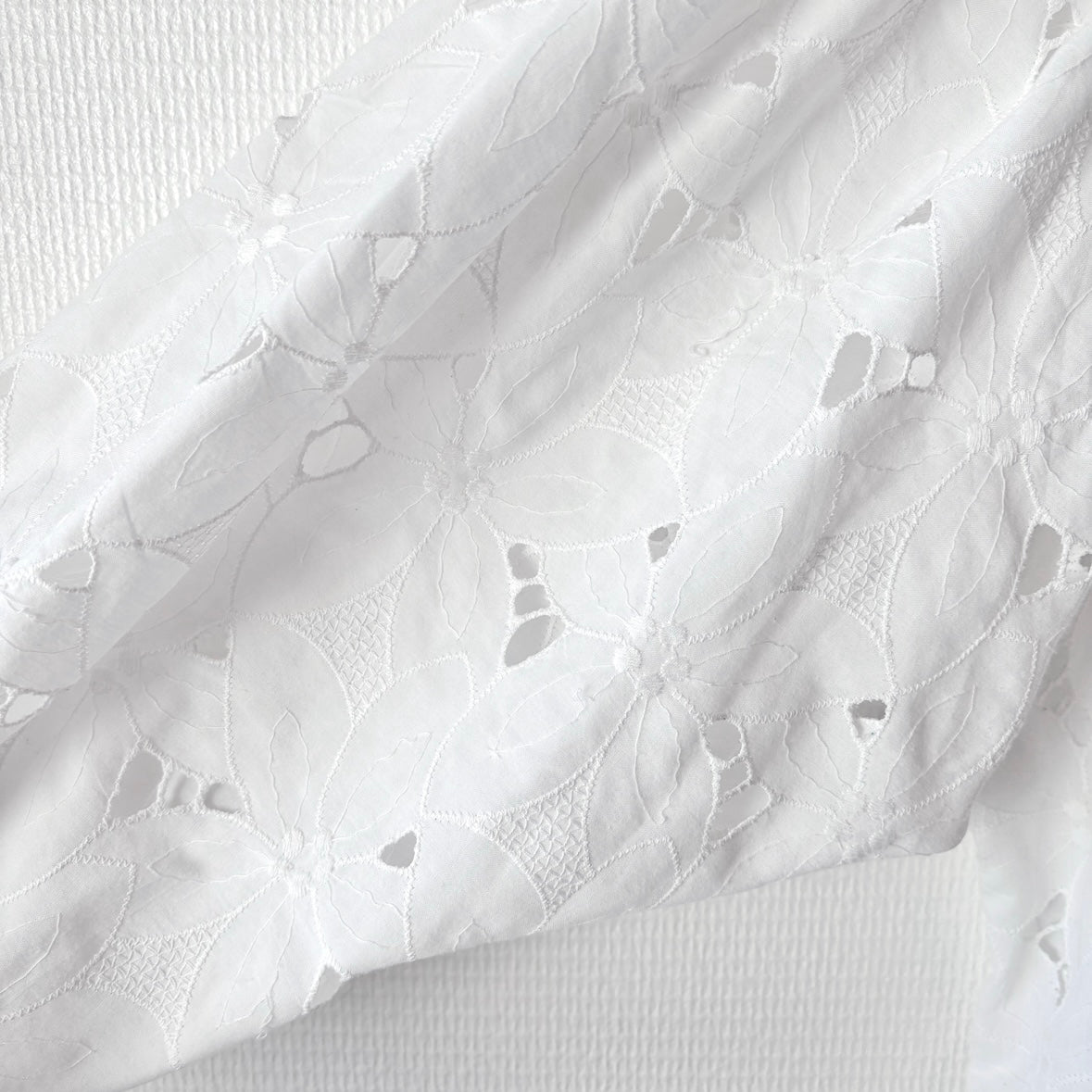 Vintage White Flower Cotton Blouse
