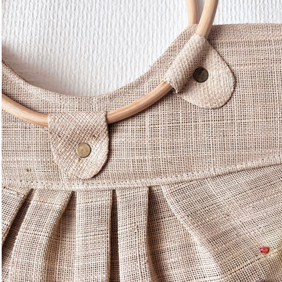 Vintage 60s Finely Woven Straw Flower Bag