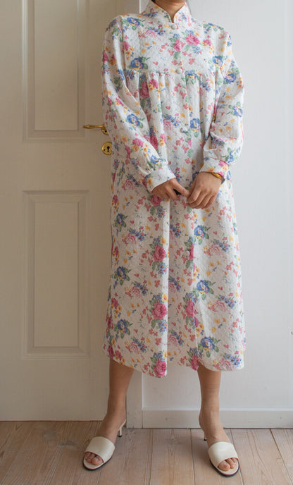 White flower robe L