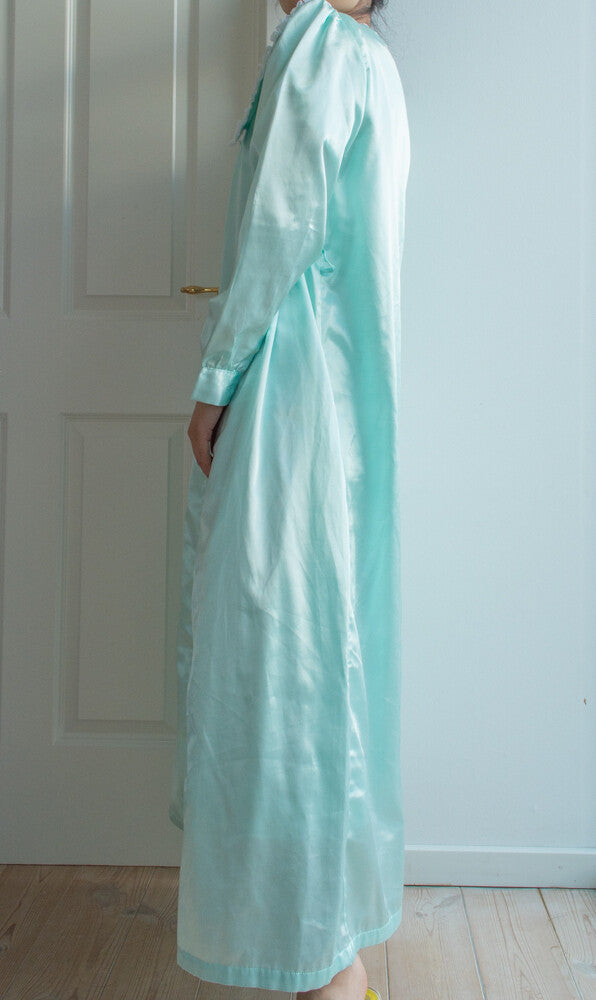 Mint green robe M/L