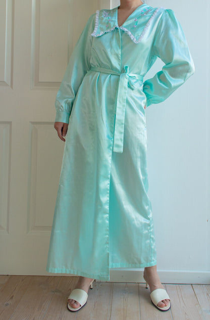 Mint green robe M/L