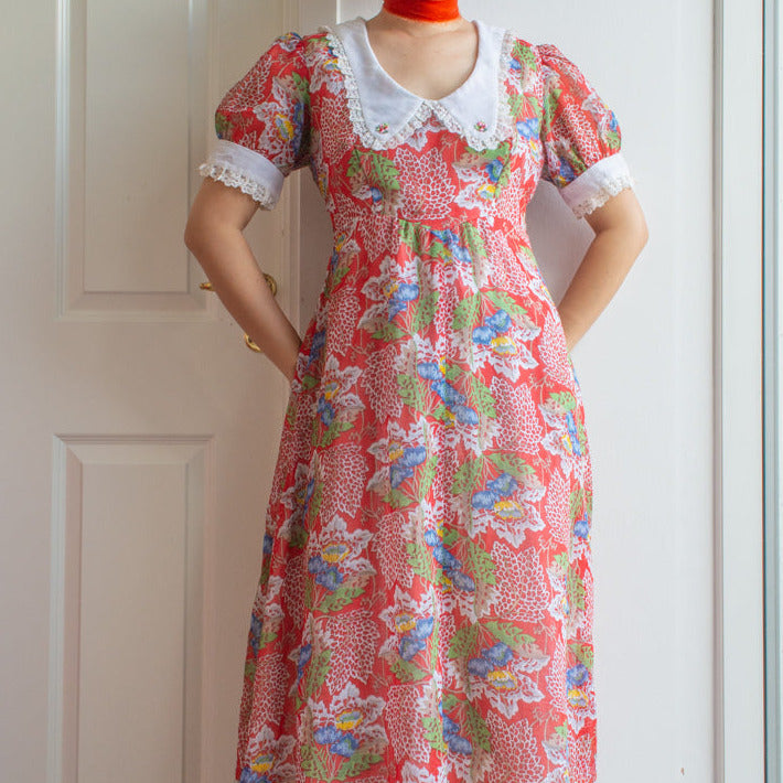 Antique-inspired dress M/L