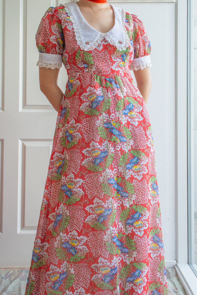 Antique-inspired dress M/L