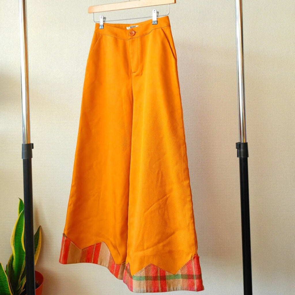 Orange bell bottom pants M