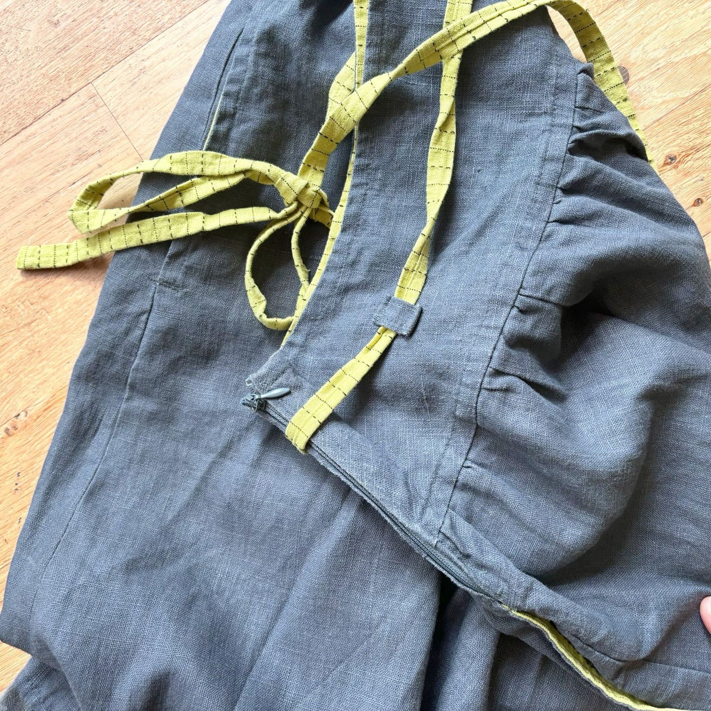 Grey Linen skirt M