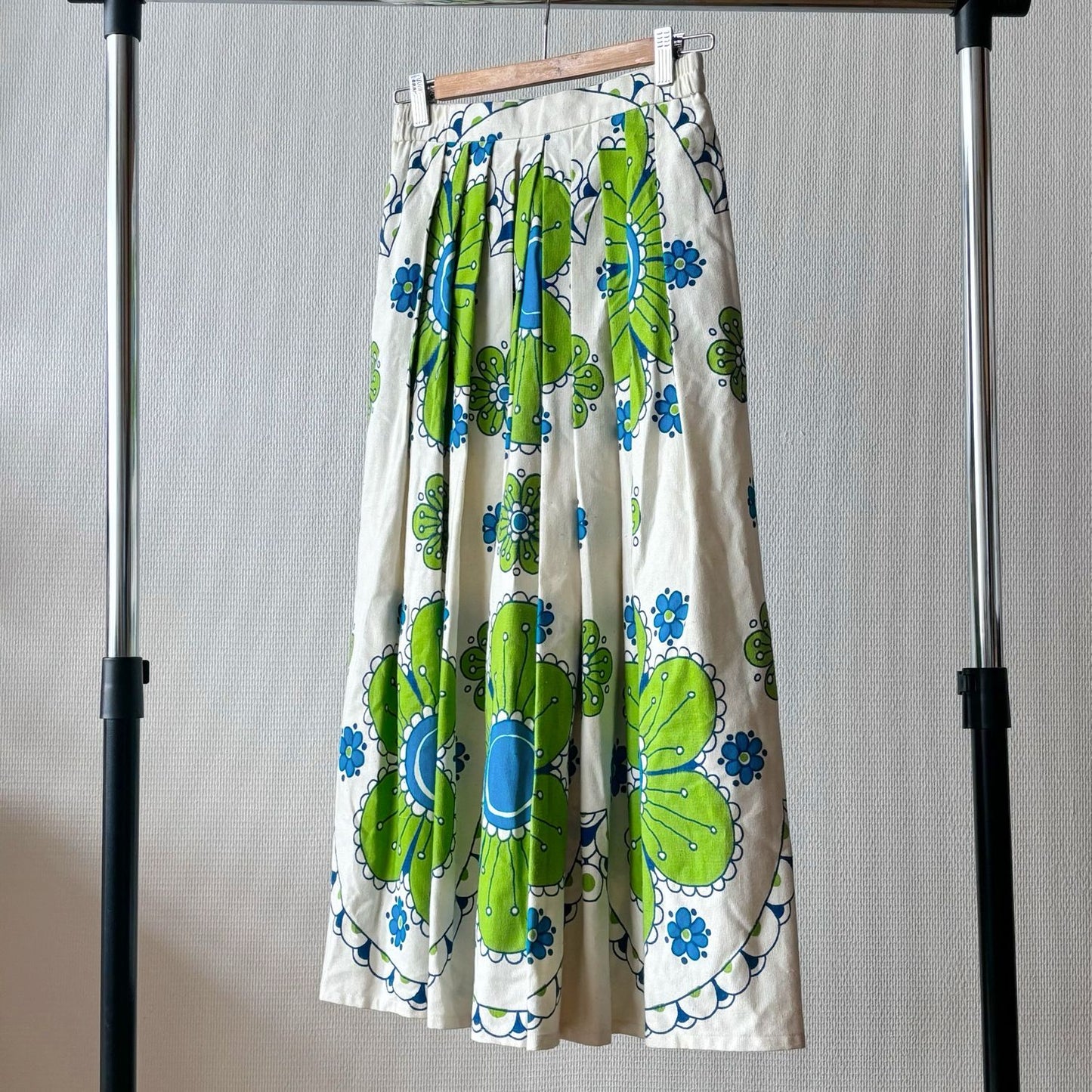 Retro 70s flower print skirt S