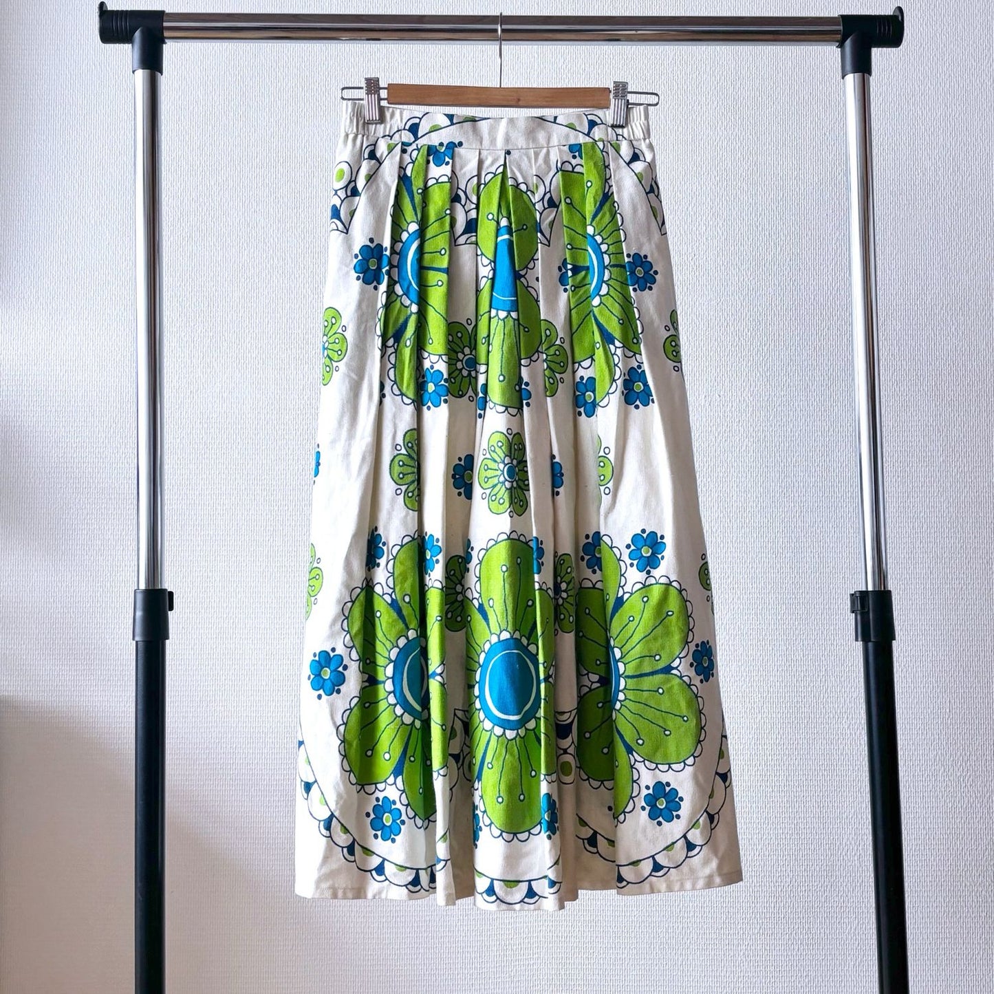 Retro 70s flower print skirt S