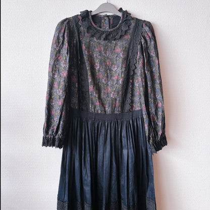 Austrian Black Dress S