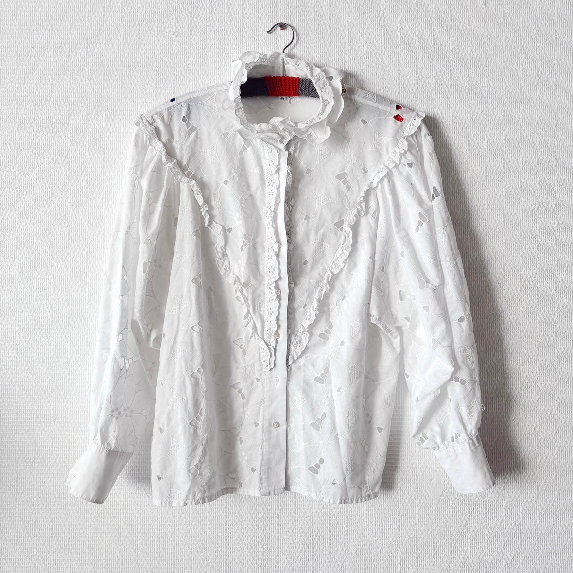 Vintage White Flower Cotton Blouse