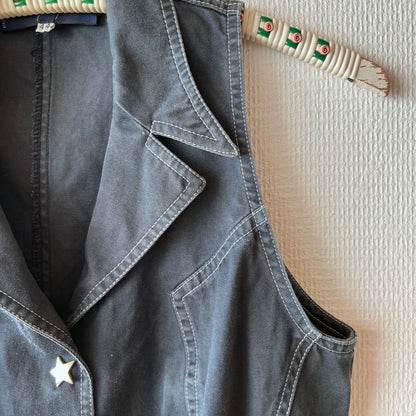 Close-up of the shoulder on Thierry Mugler ACTIV Label Dark Blue Vest, showing seam and fabric texture